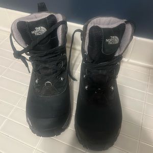 North Face Chillkat snow boots (Men’s 9)